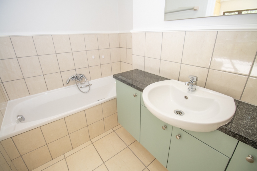 To Let 2 Bedroom Property for Rent in Beach Estate Western Cape